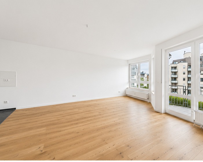 Modern renovierte 2-Zimmer-Wohnung mit Aufzug und Parkblick