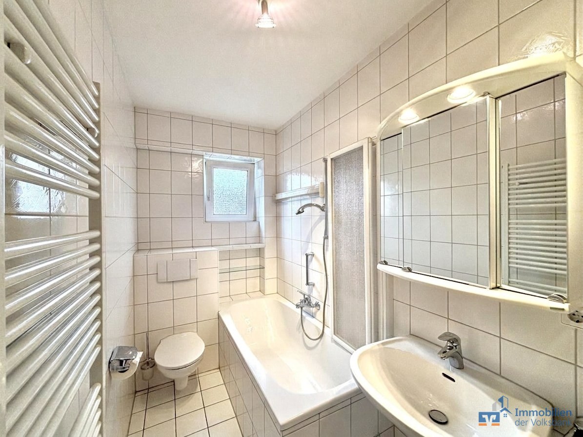 Modernisierte 2-ZKB mit Einzelgarage & Balkon nahe KIT – Karlsruhe-Innenstadt-Ost - ab sofort